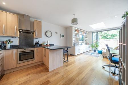 Westway, Raynes Park, London, SW20