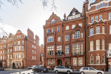 Cadogan Gardens, Chelsea, London, SW3