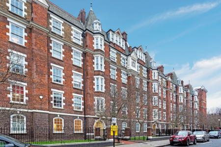 Scott Ellis Gardens, London, NW8