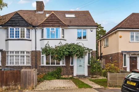 Whittell Gardens, London, SE26