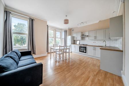 Gorringe Park Avenue, Mitcham, CR4