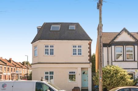Clarendon Road, Colliers Wood, London, SW19