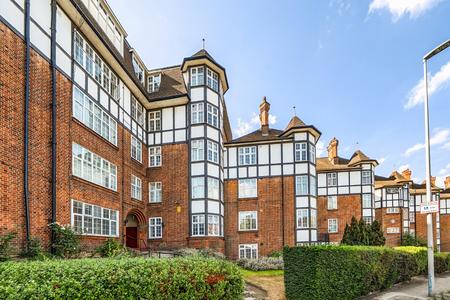 Hendon Way, London, West Hampstead, NW2