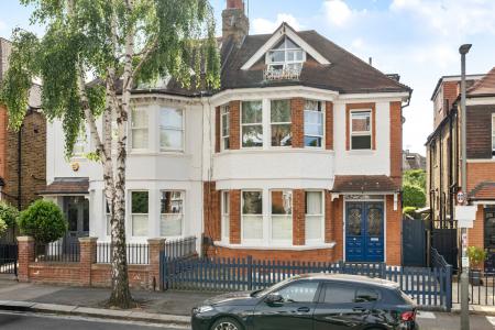 Holroyd Road, Putney, London, SW15