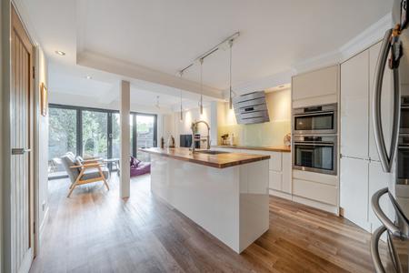 Courtfield Rise, West Wickham, BR4