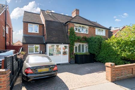 Bridle Road, Shirley, Croydon, Surrey, CR0