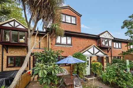 Rotherwood Close, Wimbledon, London, SW20