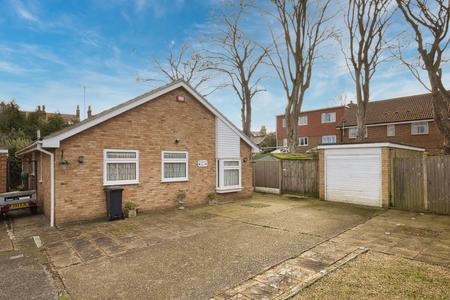 Selwyn Drive, Broadstairs, Kent, CT10