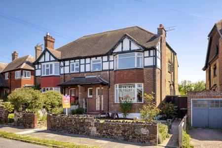 Carlton Avenue, Broadstairs, Kent, CT10