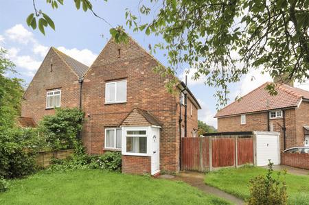 Mandeville Road, Canterbury, Kent, CT2