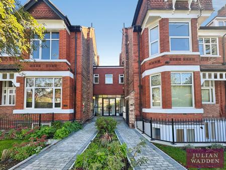 Wilmslow Road, Didsbury, Manchester, M20