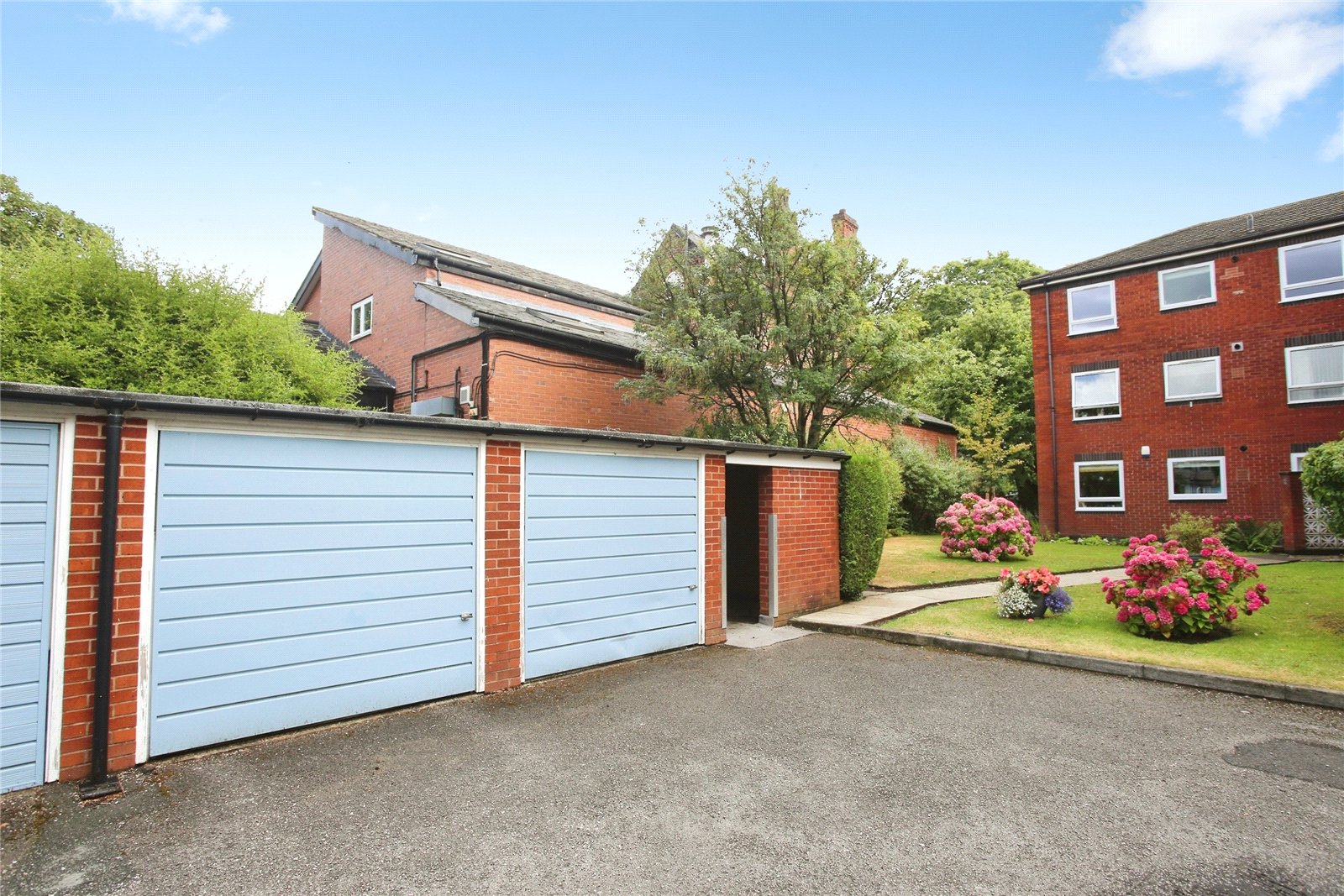 Heaton Moor Road, Heaton Moor, SK4