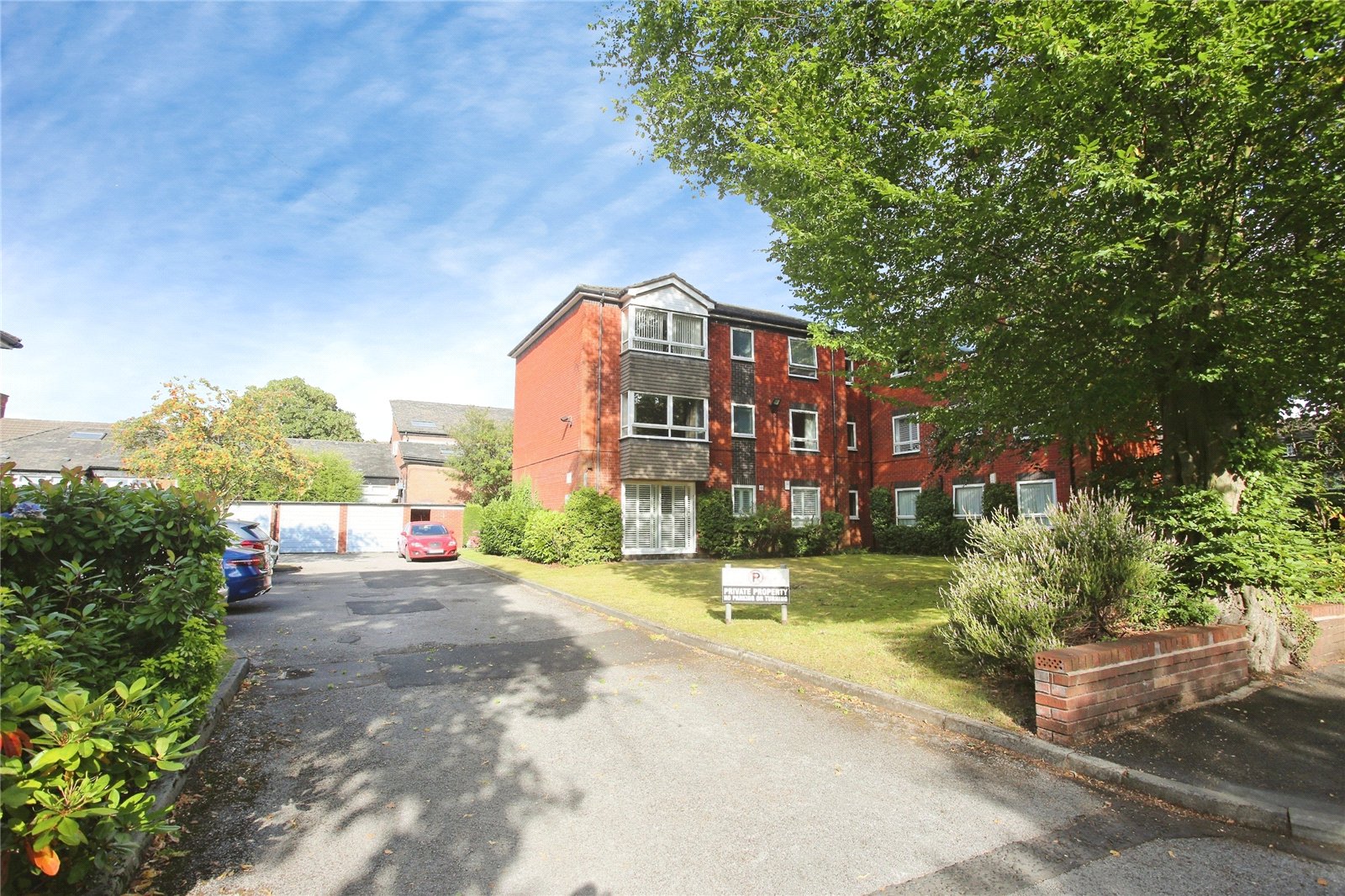Heaton Moor Road, Heaton Moor, SK4