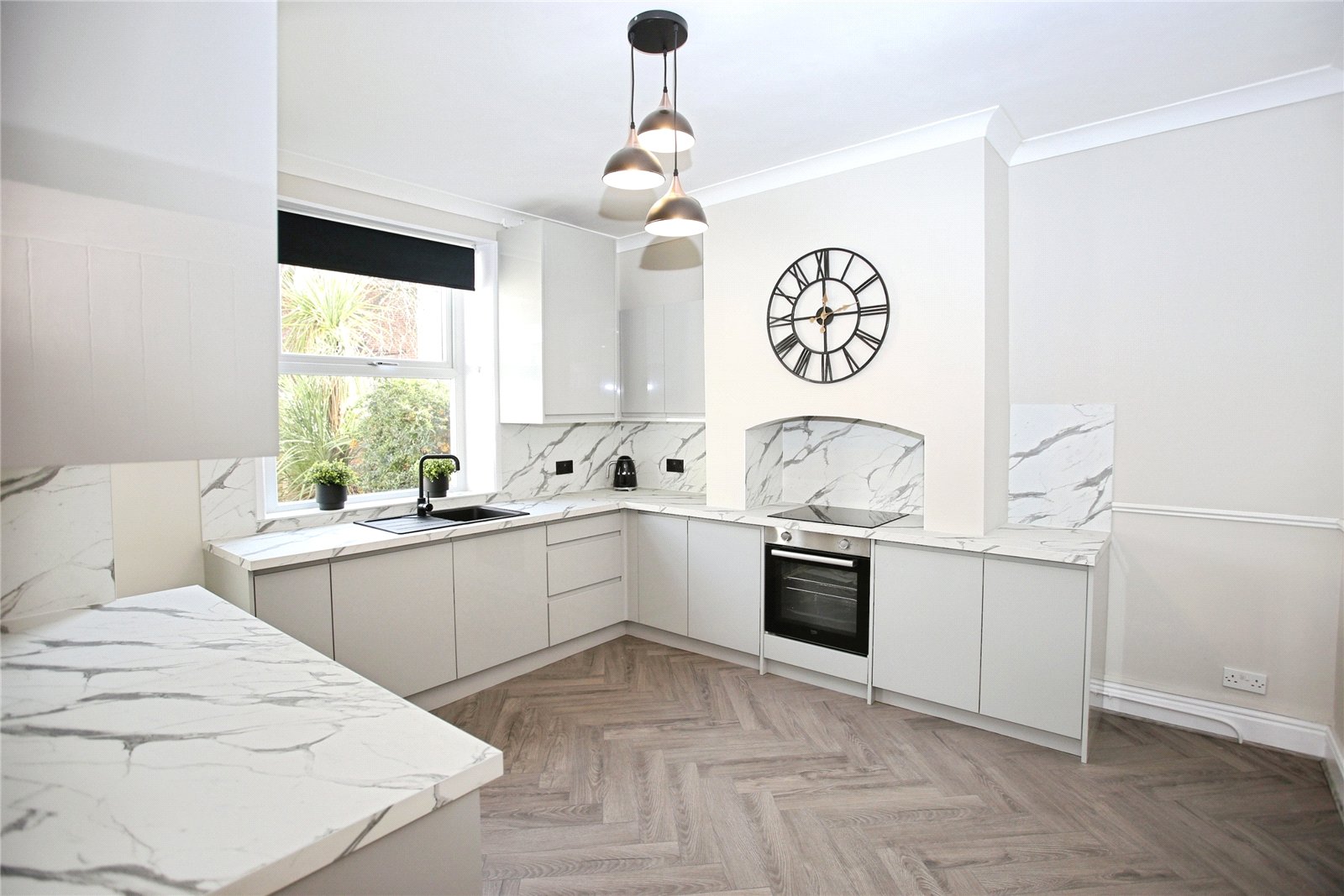 Heaton Road, Heaton Moor, Stockport, SK4