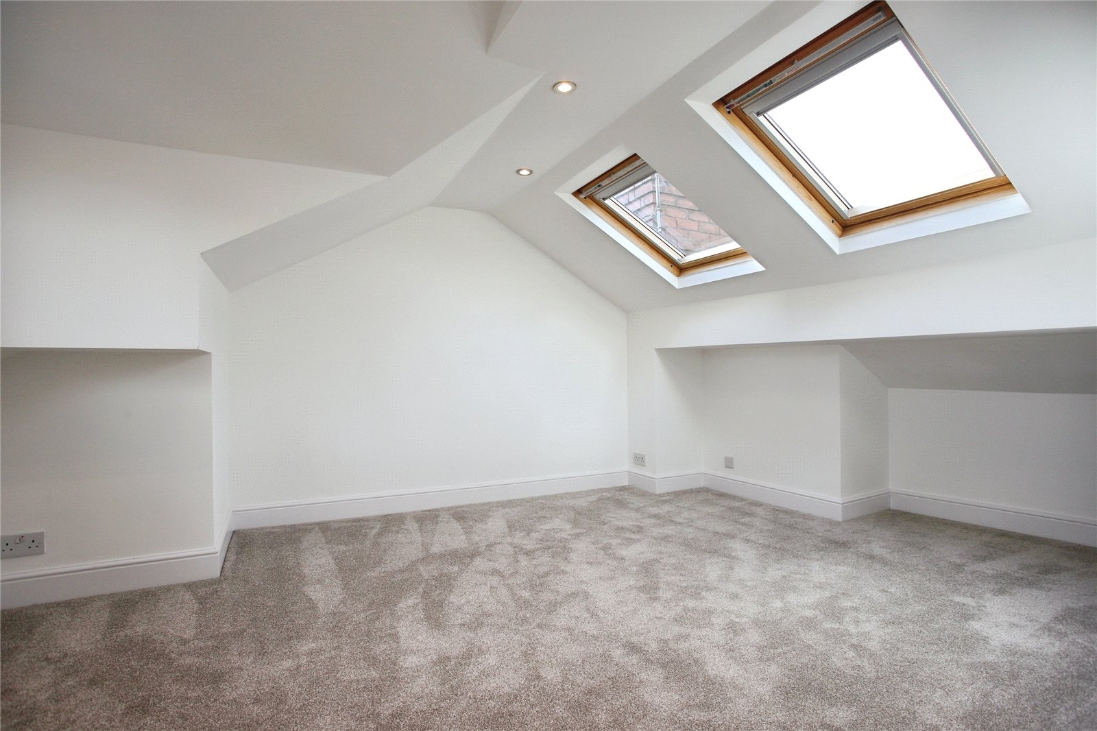 Heaton Road, Heaton Moor, Stockport, SK4
