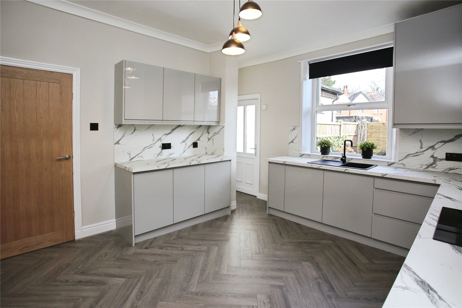 Heaton Road, Heaton Moor, Stockport, SK4
