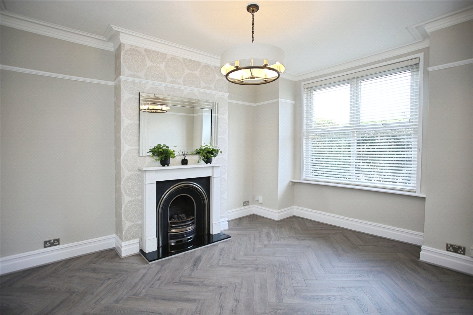 Heaton Road, Heaton Moor, Stockport, SK4