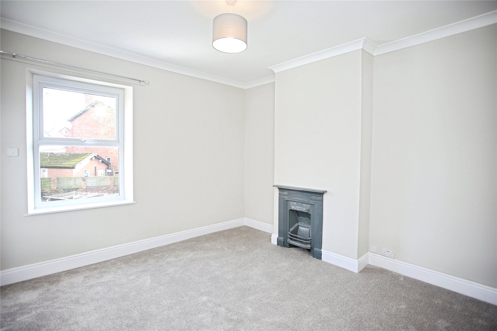 Heaton Road, Heaton Moor, Stockport, SK4