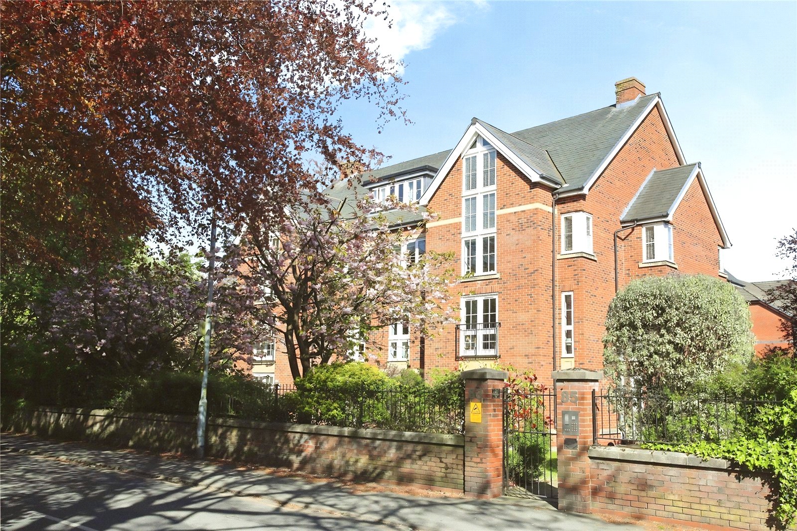 Heaton Moor Road, Heaton Moor, Stockport, SK4
