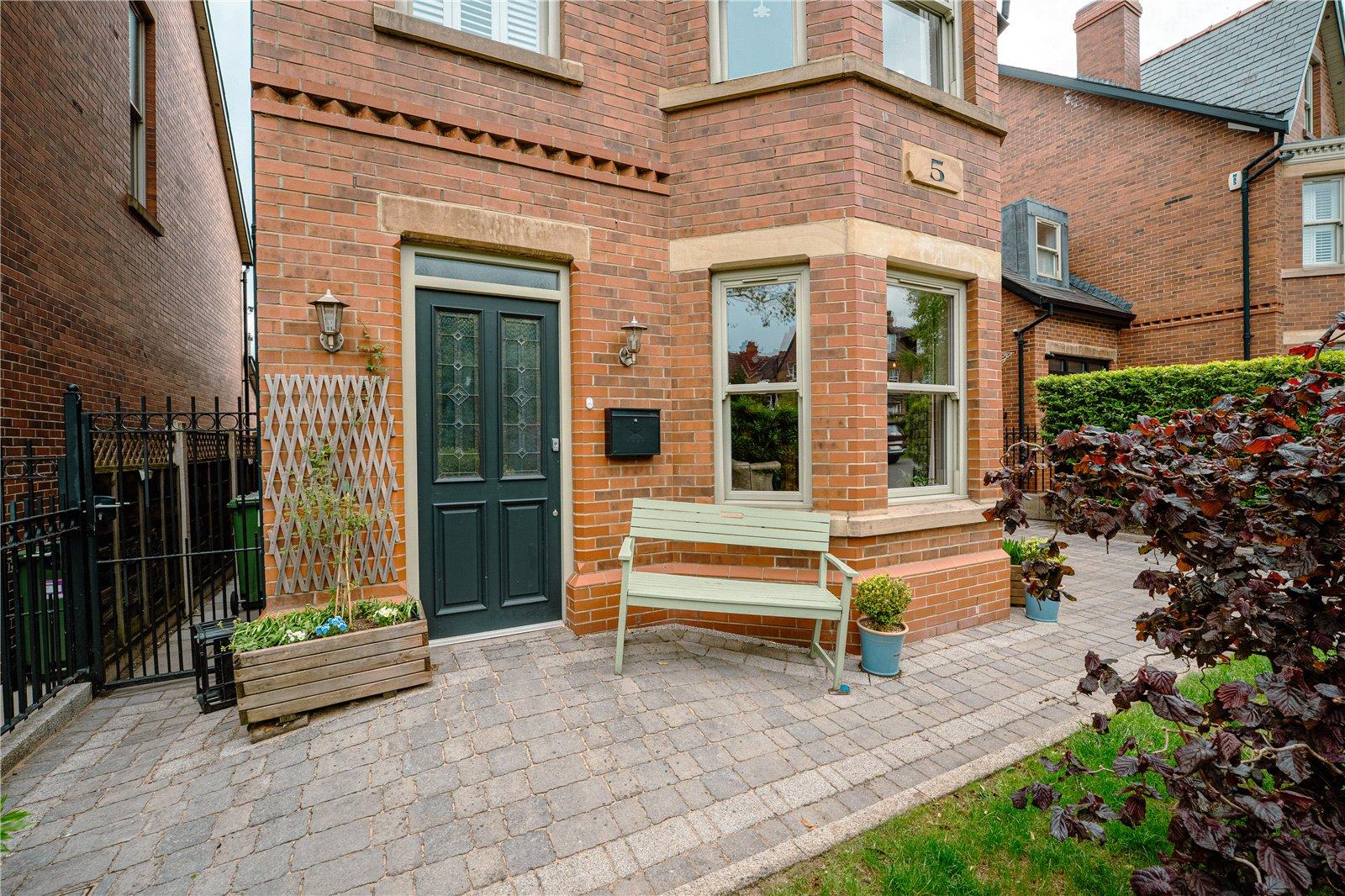 Harvey Close, Heaton Chapel, Stockport, SK4
