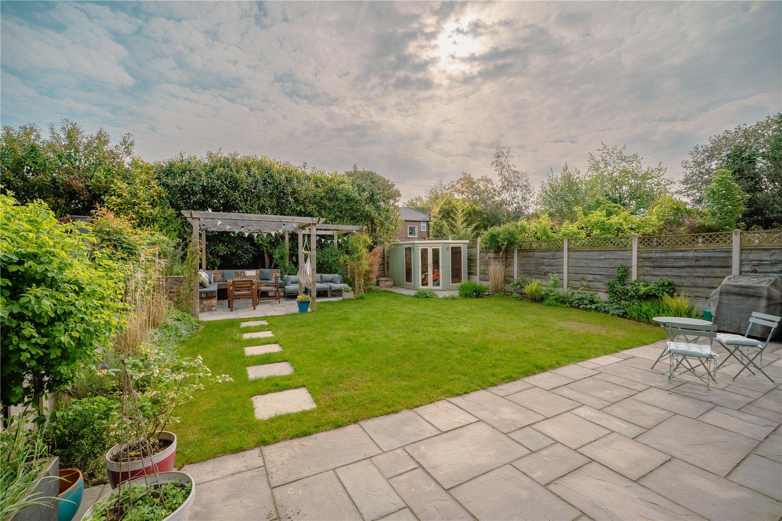 Harvey Close, Heaton Chapel, Stockport, SK4