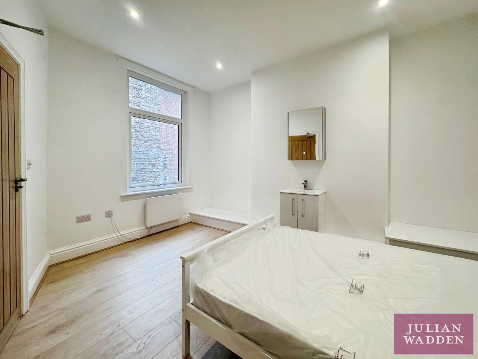 1a Shaw Road, Heaton Moor, Stockport, SK4