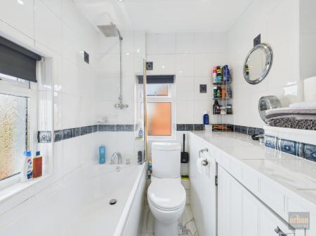 3 bedroom Semi-detached house for sale in Cunscough Lane, Melling, Liverpool, L31