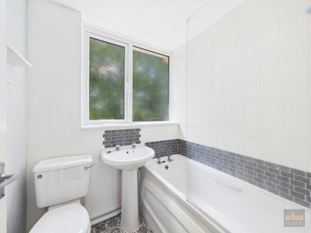 3 bedroom Terraced House for sale in Lyndhurst, Maghull, Liverpool, L31