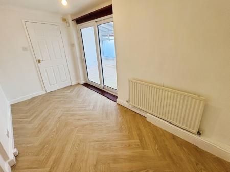 3 bedroom Semi-detached house to let in Oakhill Close, Lydiate