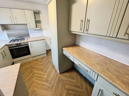 3 bedroom Semi-detached house to let in Oakhill Close, Lydiate