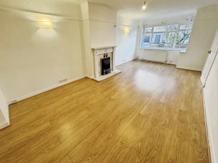 3 bedroom Semi-detached house to let in Oakhill Close, Lydiate