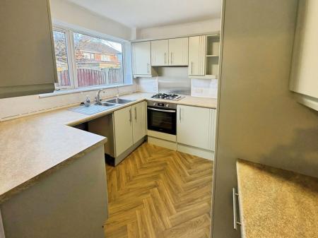 3 bedroom Semi-detached house to let in Oakhill Close, Lydiate