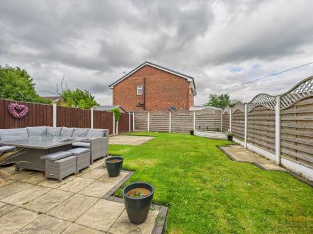 3 bedroom Semi-detached house to let in Aragon Close, Lydiate