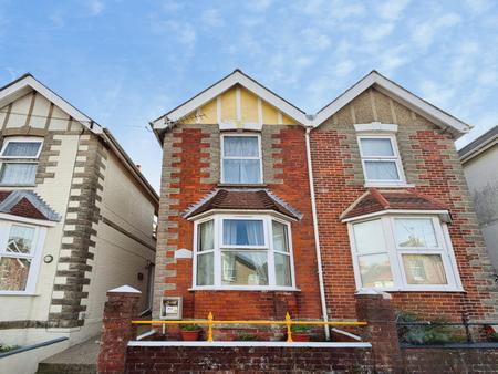 house to rent - Orchard Road, East Cowes, Isle of Wight, PO32