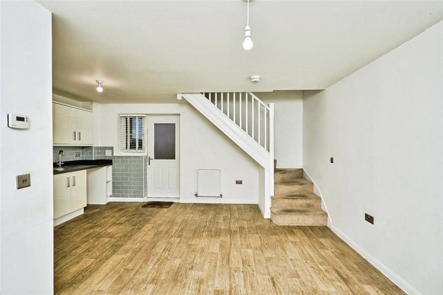 2 bedroom house for sale - Captains Parade, East Cowes, Isle of Wight, PO32