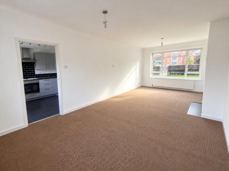 property to rent - The Avenue, Totland Bay, Isle of Wight, PO39