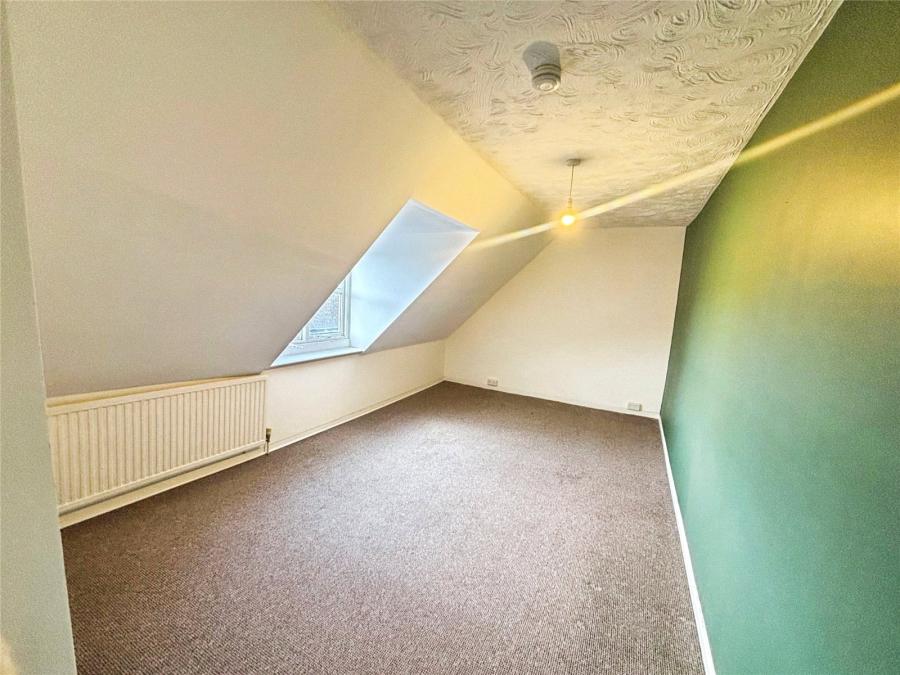 2 bedroom apartment to rent - Holyrood Street, Newport, PO30