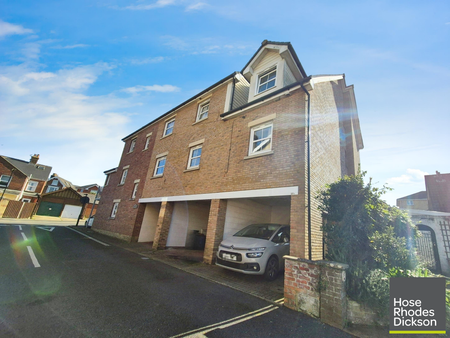 3 bedroom house to rent - Albert Street, Newport, PO30
