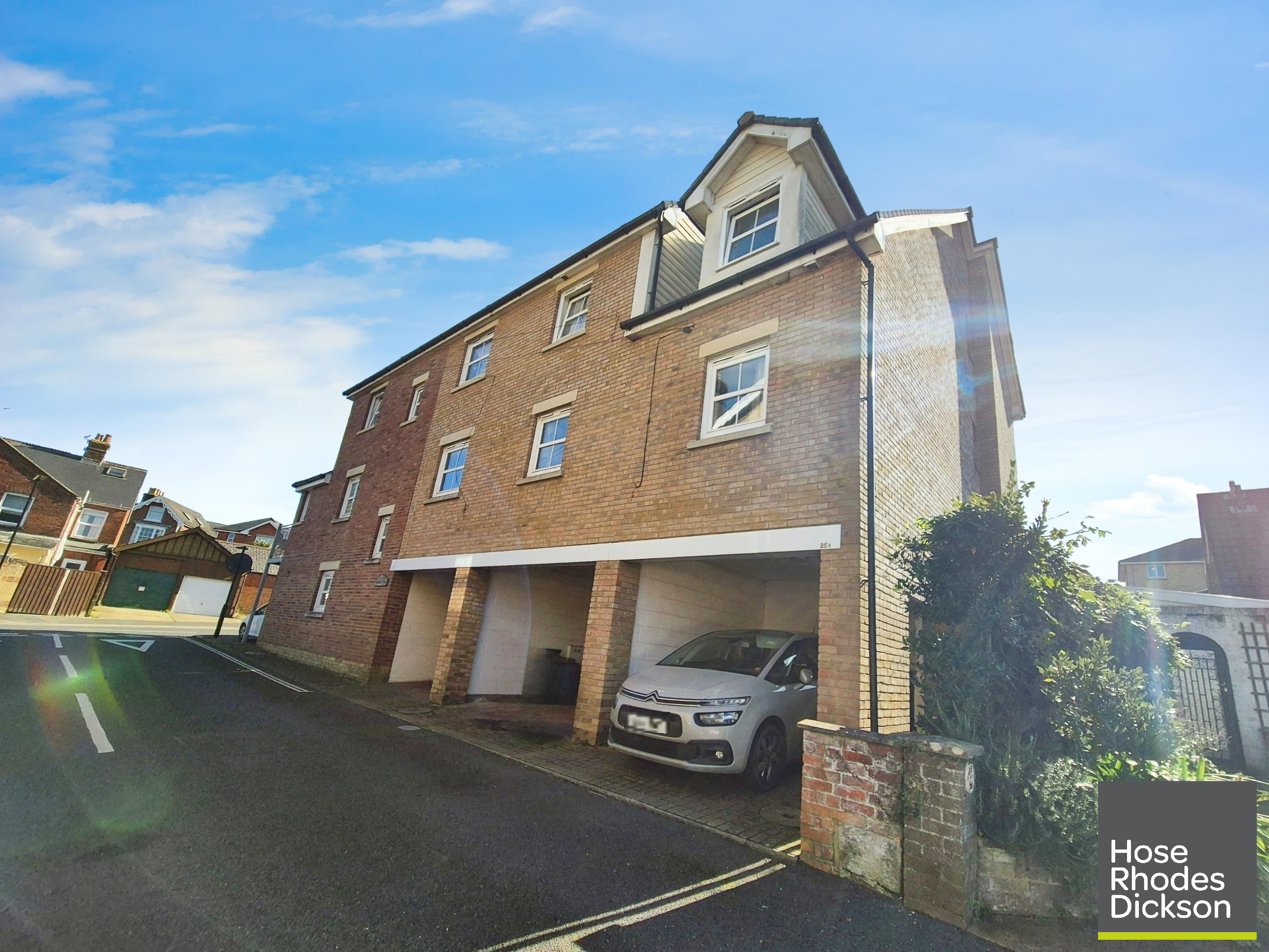 3 bedroom house to rent - Albert Street, Newport, PO30