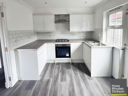 3 bedroom house to rent - Albert Street, Newport, PO30