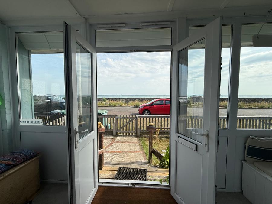 3 bedroom bungalow to rent - Duver Road, Seaview, PO34