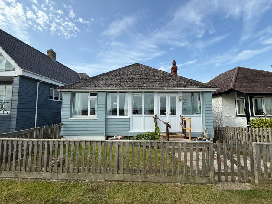 3 bedroom bungalow to rent - Duver Road, Seaview, PO34