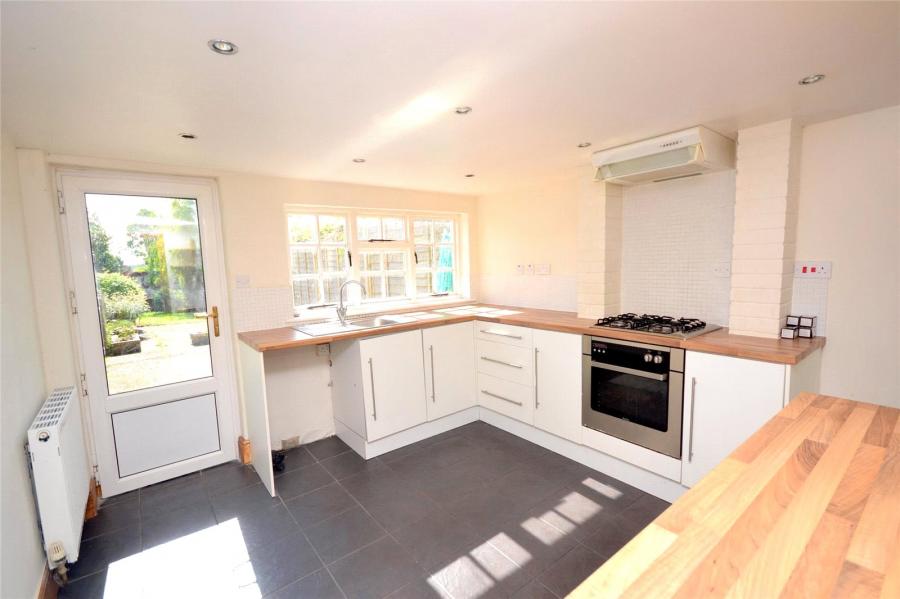 3 bedroom house to rent - Osborne Road, Ryde, PO33