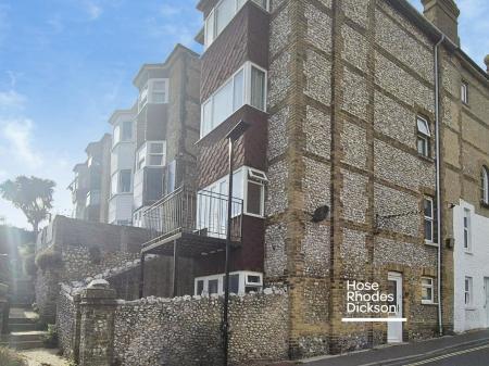 2 bedroom property to rent - East Street, Ventnor, Isle of Wight, PO38