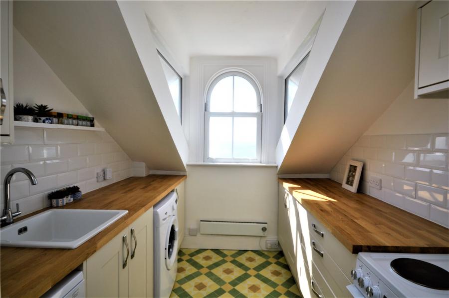 2 bedroom apartment to rent - Carfax, Undercliff Drive, Ventnor, PO38