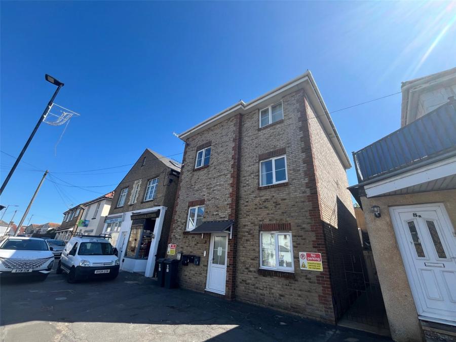 2 bedroom apartment to rent - Sandown Road, Sandown, PO36