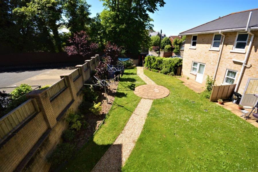 2 bedroom apartment to rent - Kingswood, 9a Broadway, Sandown, PO36