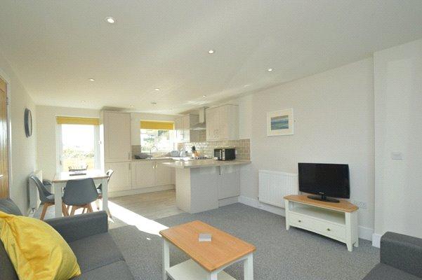 2 bedroom bungalow to rent - Fort Spinney Holiday Bungalows, Yaverland Road, Sandown, PO36