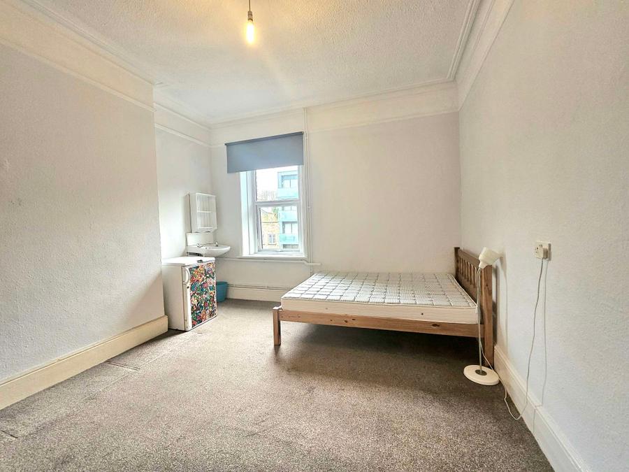 1 bedroom property to rent - High Street, Beckenham, BR3 - Property View 1