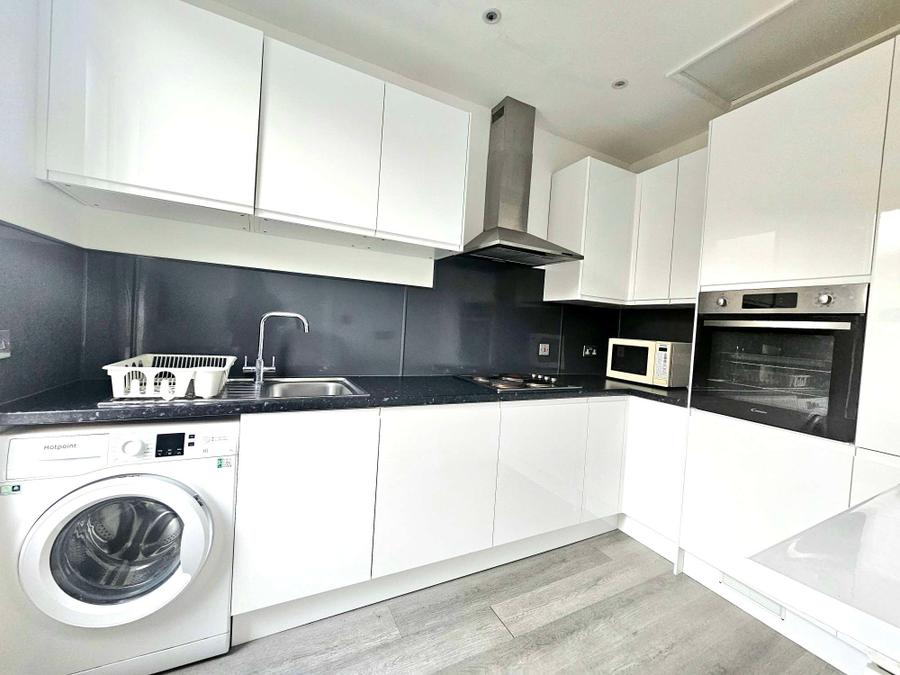 1 bedroom property to rent - High Street, Beckenham, BR3 - Property View 2